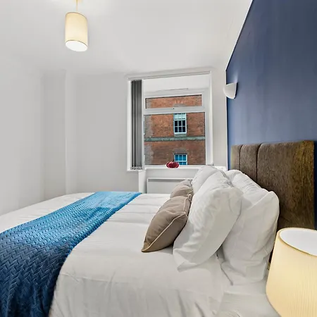 Modern 2-bedroom Flat In - Parking Apartment *