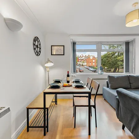 Modern 2-bedroom Flat In - Parking Apartment *